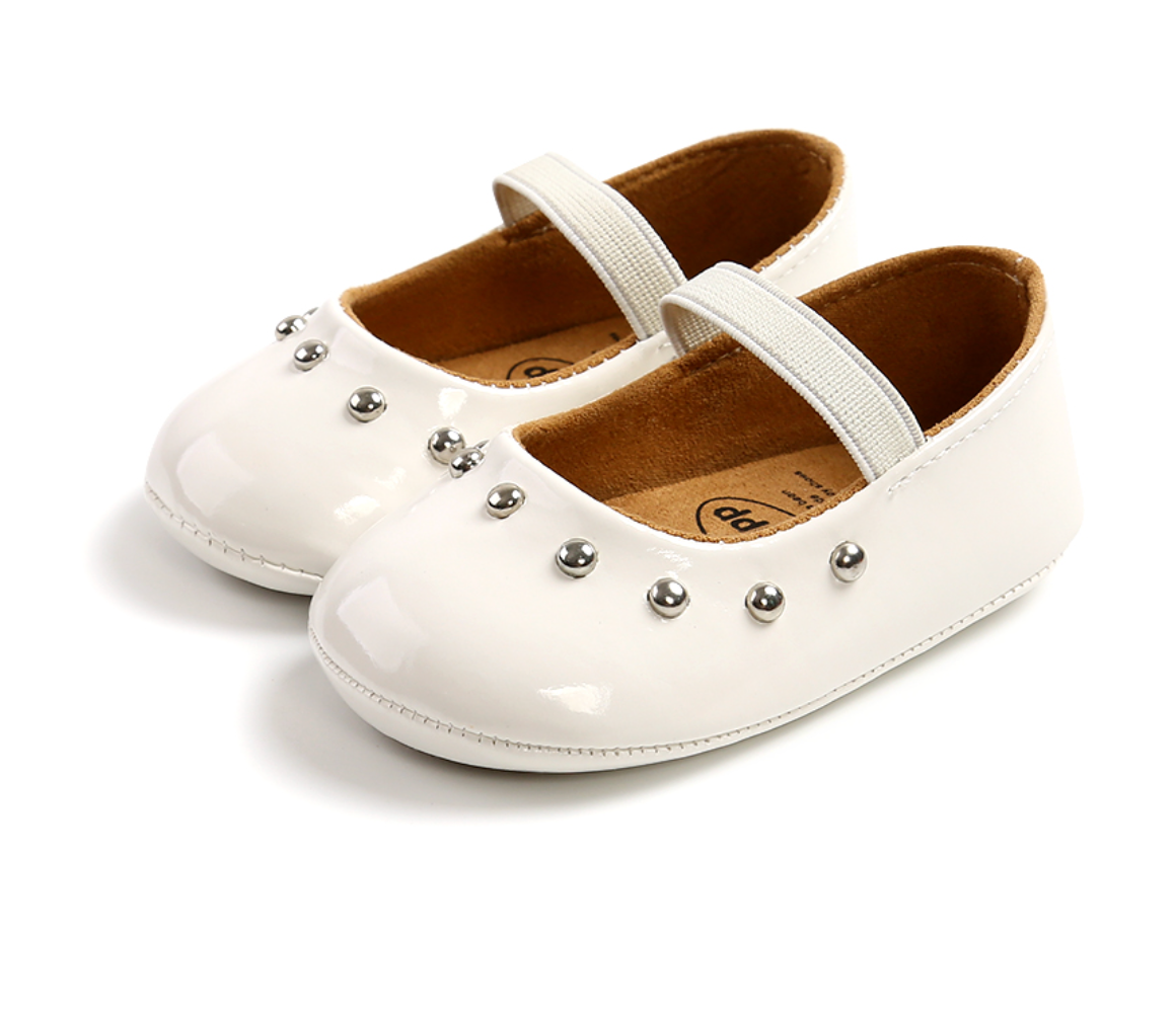 Cassidy Dress Shoes & Headbands Set in White